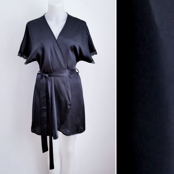 IN BLOOM BY JONQUIL Black Satin Wrap, M - Picture 1 of 6